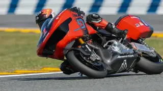 Image via Roadracing World Magazine