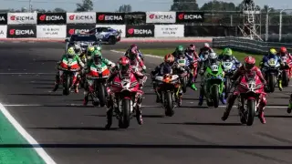 Image via Roadracing World Magazine